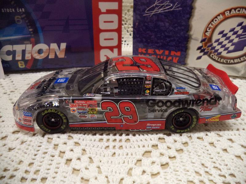 NASCAR DIECAST 124 - Kevin Harvick
