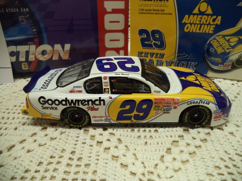 NASCAR DIECAST 124 - Kevin Harvick