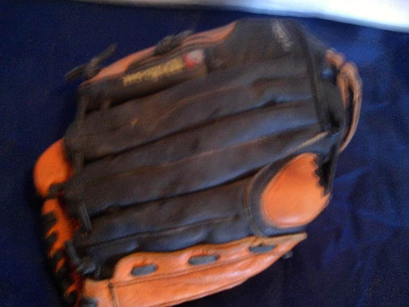 wilson baseball mitt