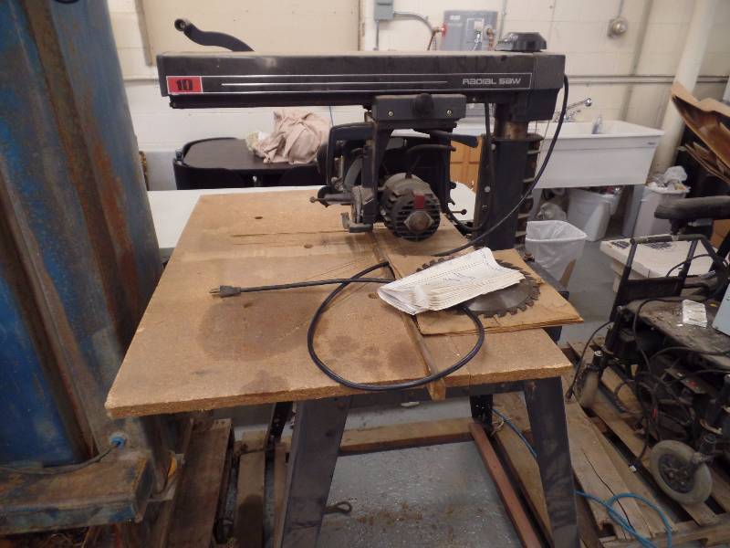 lot 3 image: Radial Arm Saw