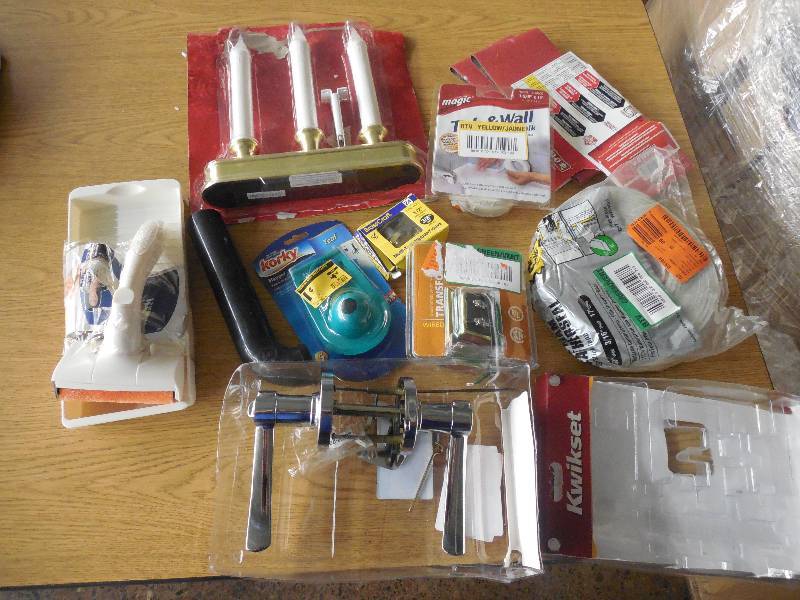 lot 10 image: HANDYMAN LOT OF GOODIES