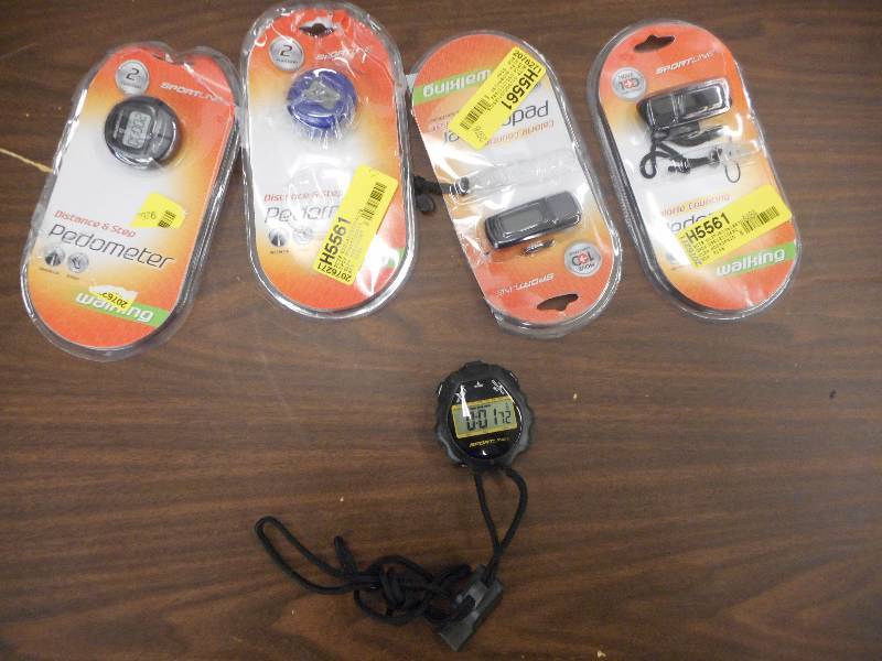 lot 34 image: LOT OF PEDOMETERS AND STOP WATCH