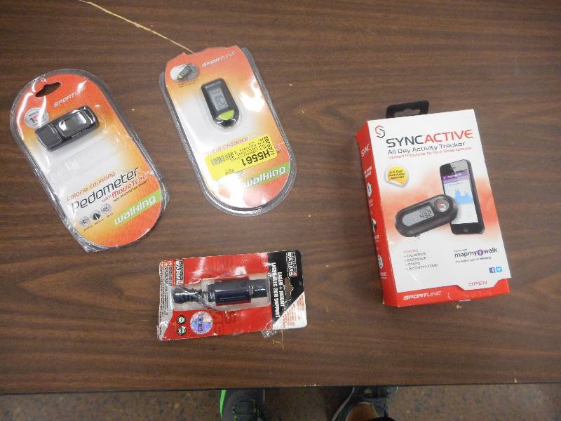 lot 35 image: LOT OF MISCELLANEOUS ITEMS