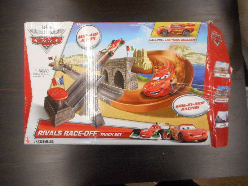 lot 80 image: DisneyPixar Cars Rivals Race-Off Trackset