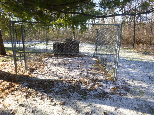 lot 1 image: Kennel