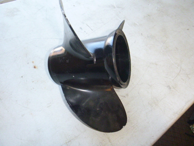 lot 9 image: Prop