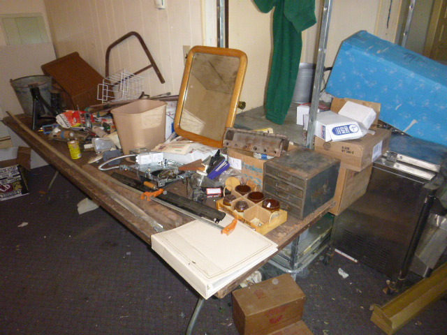 lot 10 image: Miscellaneous Garage Items
