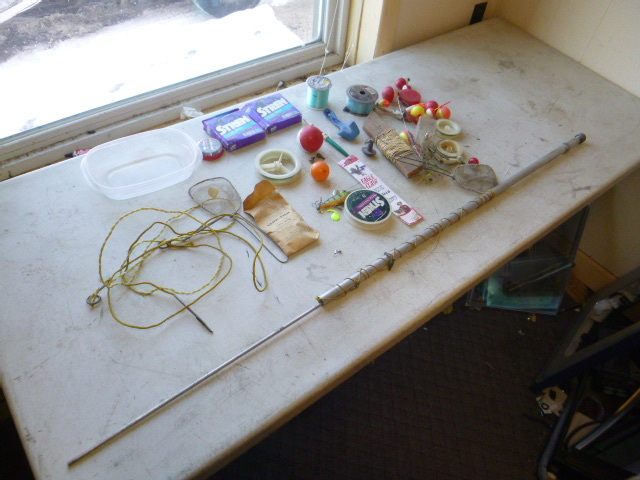 lot 11 image: Miscellaneous Fishing Items