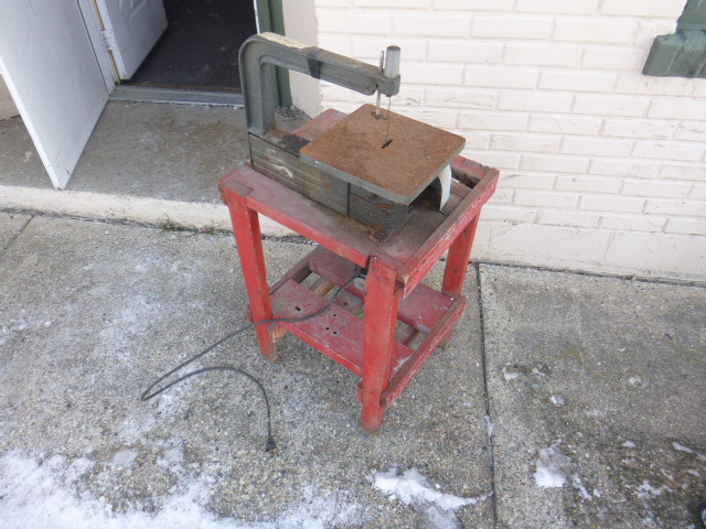 lot 15 image: Scroll Saw