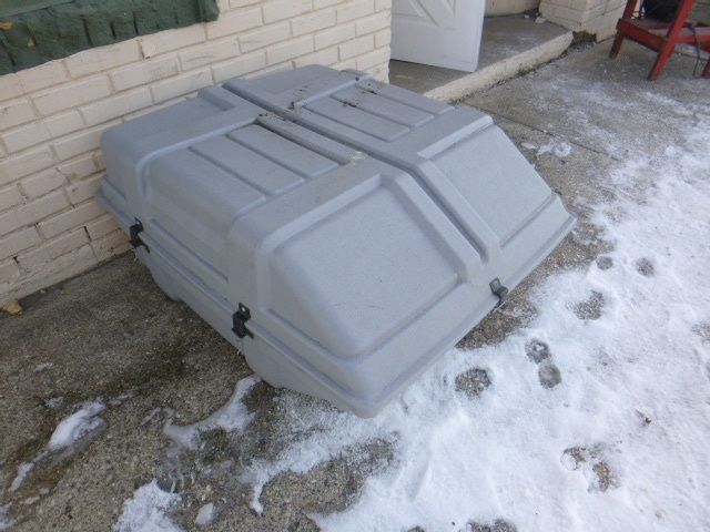 lot 16 image: Car Top Carrier