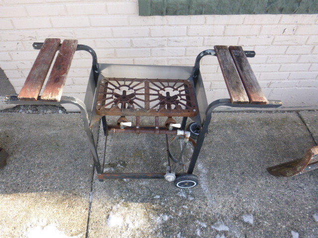 lot 19 image: 2 Burner Propane Burners on Old Grill Stand