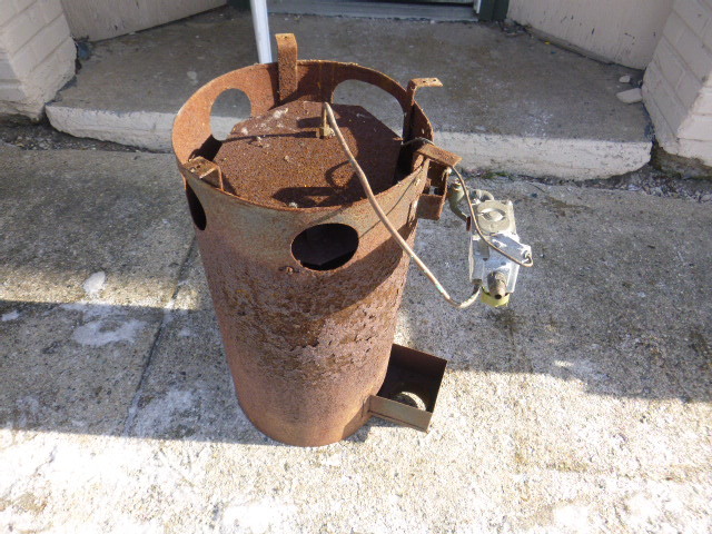 lot 20 image: Propane Fish House Stove