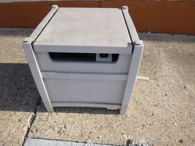 lot 23 image: Suncast Hose Reel