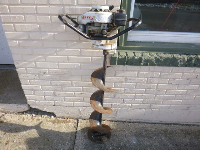 lot 31 image: Jiffy 10 Ice Auger