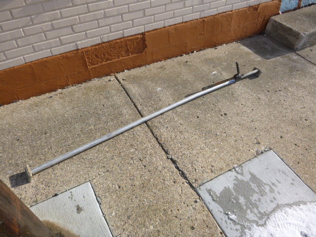 lot 32 image: Donovan Load Bar Lever