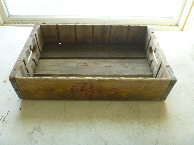 lot 64 image: Vintage Pepsi Crate