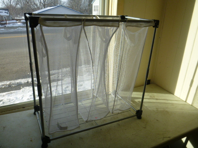 lot 79 image: Laundry Hamper