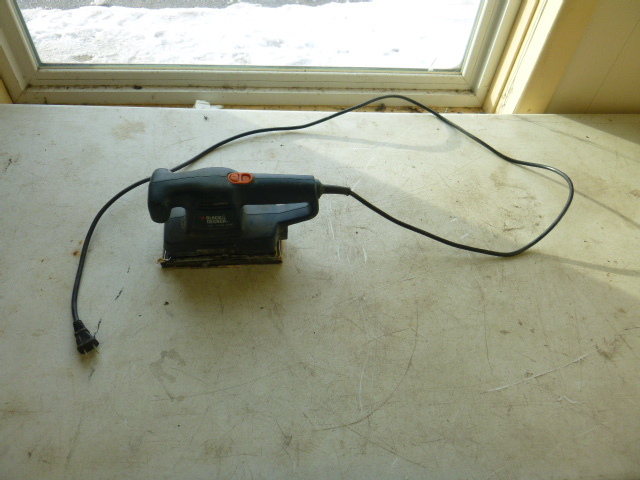 lot 84 image: Black & Decker Sander FS350