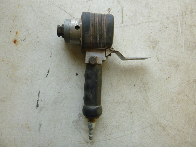 lot 85 image: Craftsman Pneumatic Sander