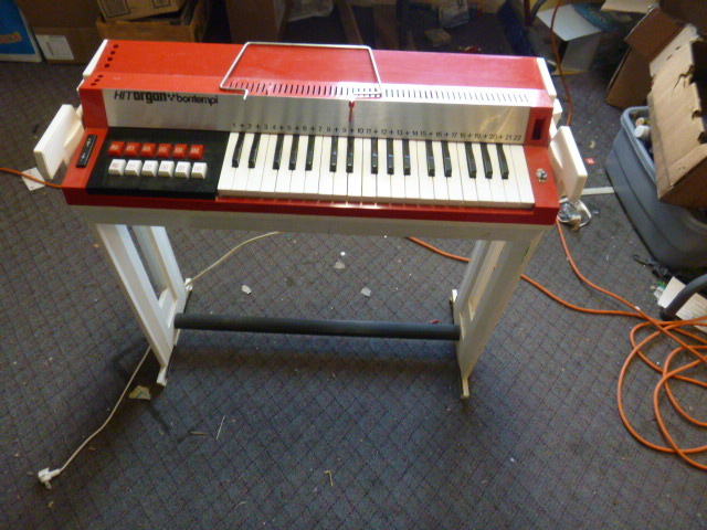 lot 110 image: Bontempi Childrens Hit Organ