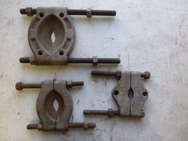 lot 111 image: 3 Bearing Pullers