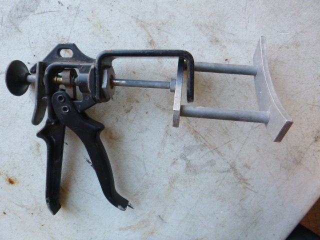 lot 124 image: Brake Tool