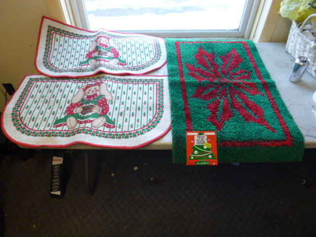 lot 129 image: 3 Christmas Rugs