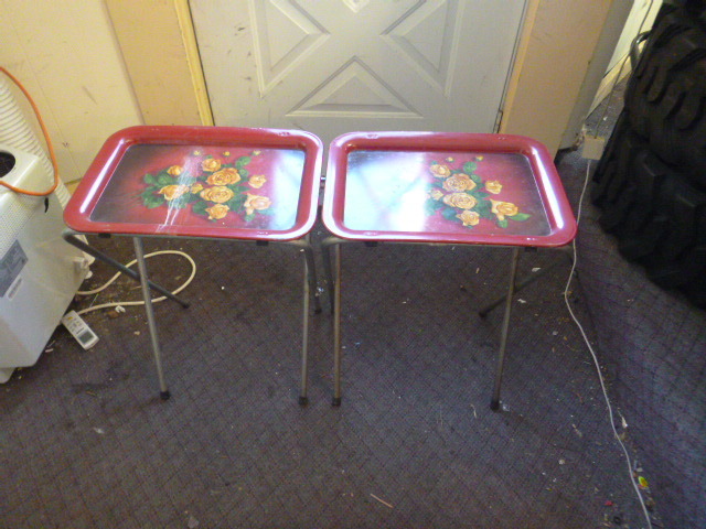 lot 164 image: 2 TV Trays