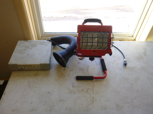 lot 170 image: Blower Pipe Light and Tandy MMS-10.