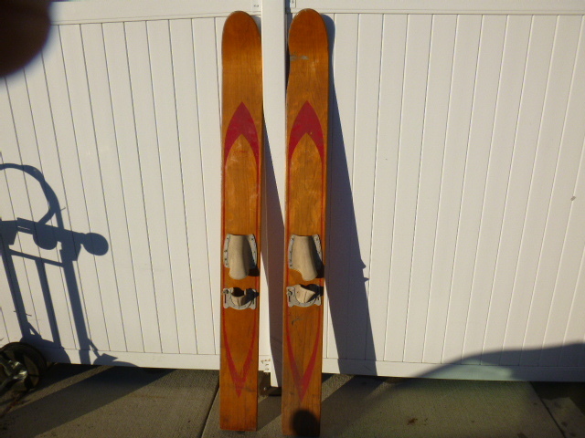 lot 192 image: Pair of Vintage Water Skis