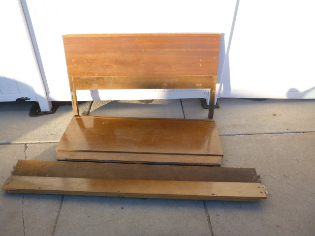 lot 197 image: Full Size Head and Foot Boards
