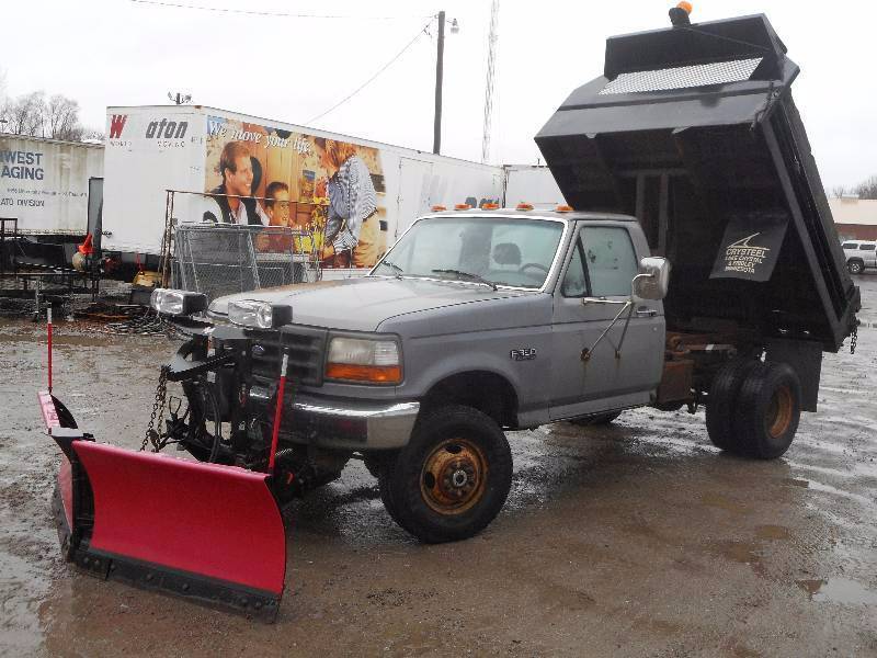 lot 1 image: 1996 Ford F.350 Plow Truck