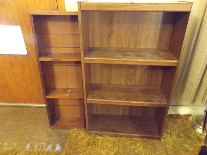 2 Bookcases