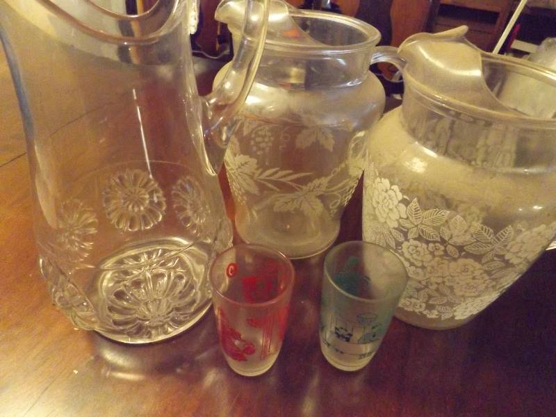 Glass Pitchers and 2 Retro Juice Glasses