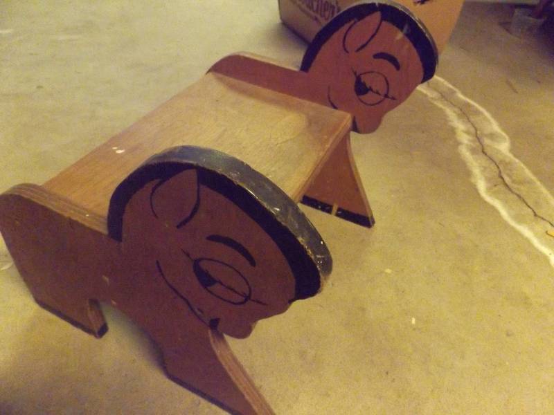 Childrens Wooden Step with Horse Heads