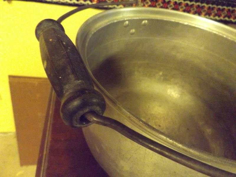 Grandmas Jelly Kettle