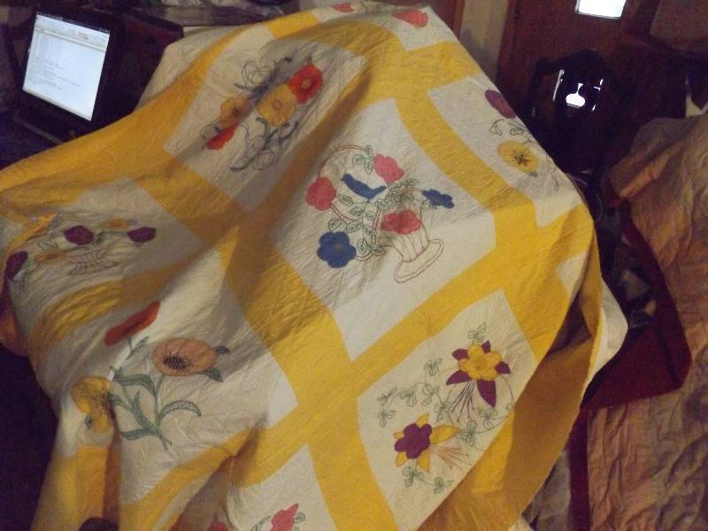 Yellow and White Appliqu Flower Quilt