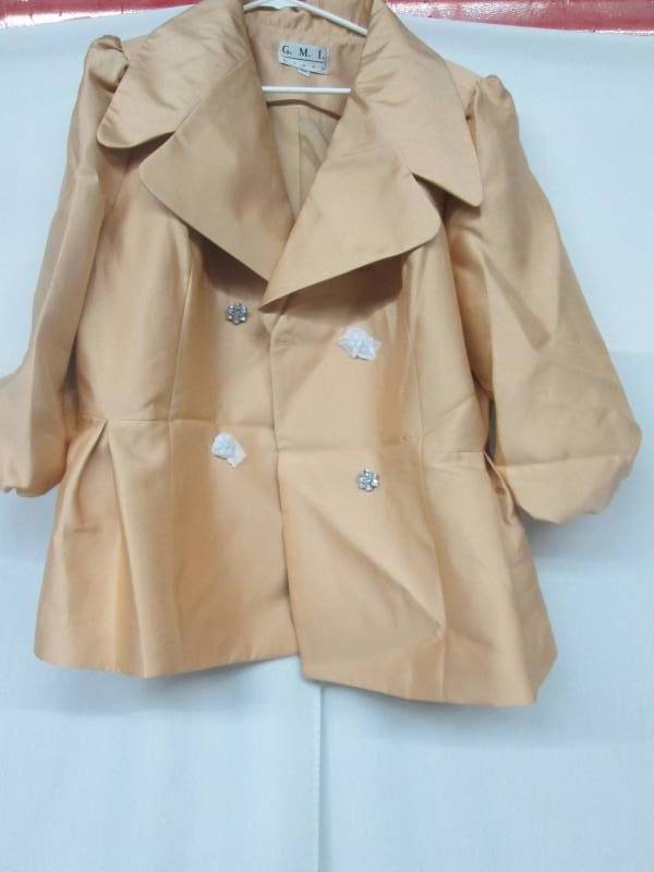 lot 46 image: Nubiano Womens 2-pc. Puffy Sleeve Suit