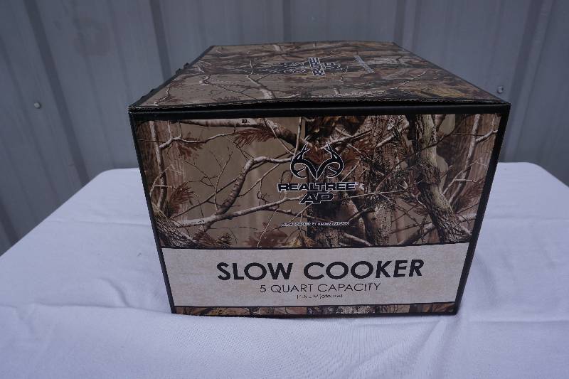 Designer Imports Real Tree Logo 5 QT Capacity Slow Cooker
