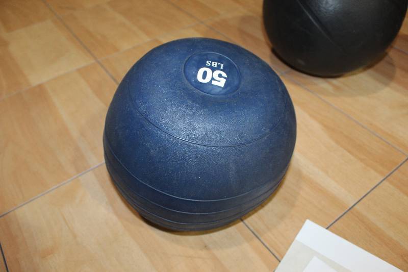 lot 20 image: PB Extreme Jam Ball