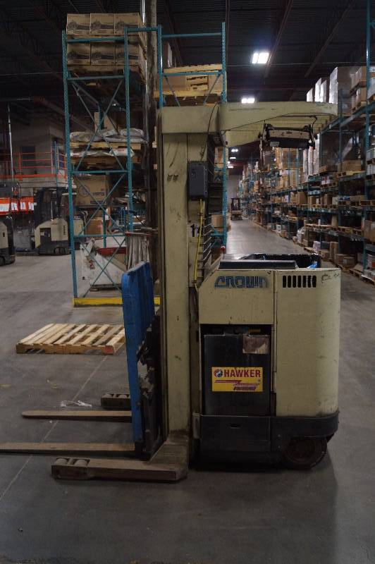 Crown Stand Up Forklift