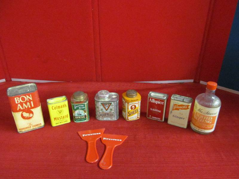 lot 11 image: vintage tins