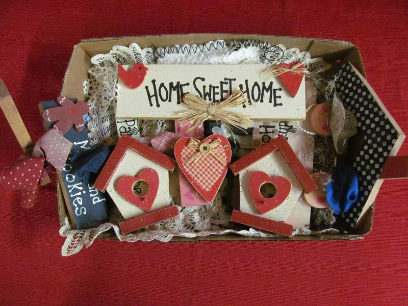 lot 19 image: wood signs