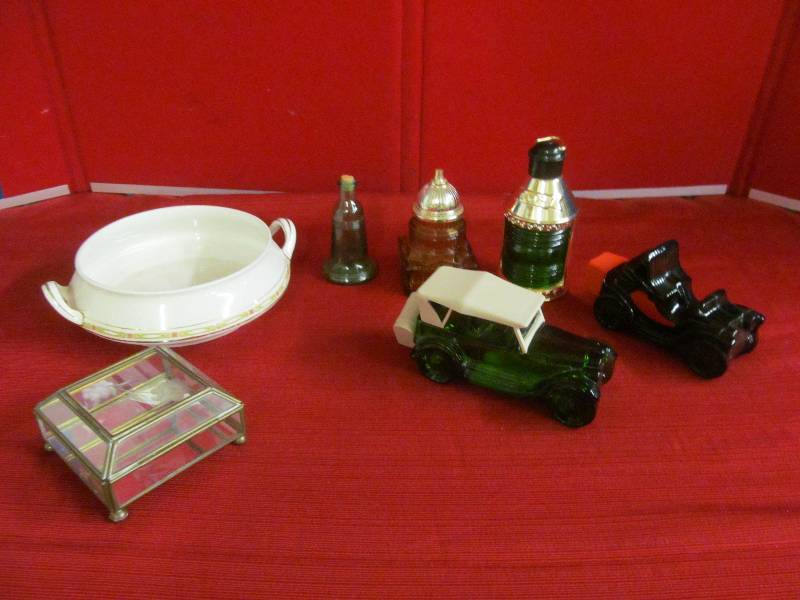 lot 36 image: collectable bottles