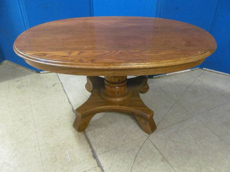 lot 50 image: coffee table