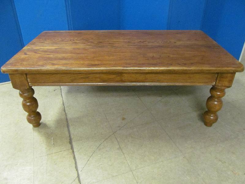 lot 61 image: coffee table
