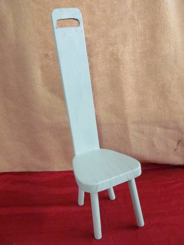 lot 65 image: stool