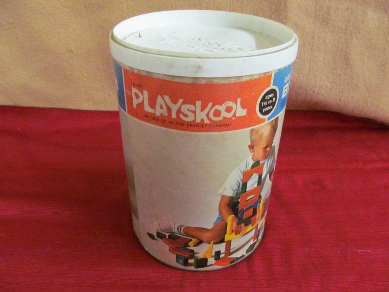 lot 69 image: vintage Playskool blocks