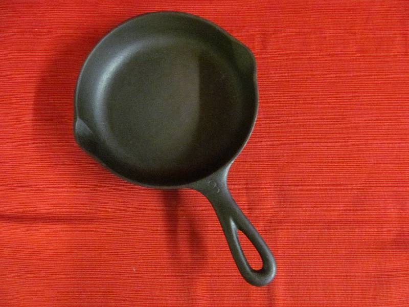 lot 109 image: Fry Pan