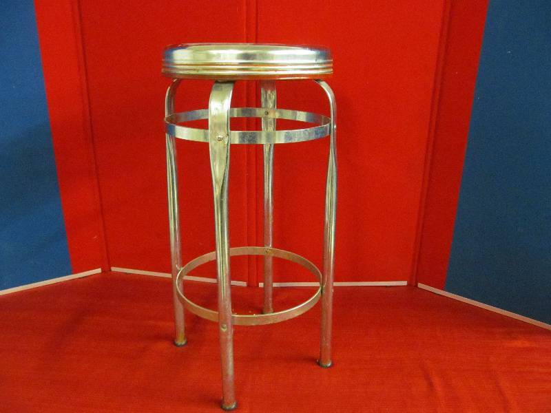 lot 113 image: Stool